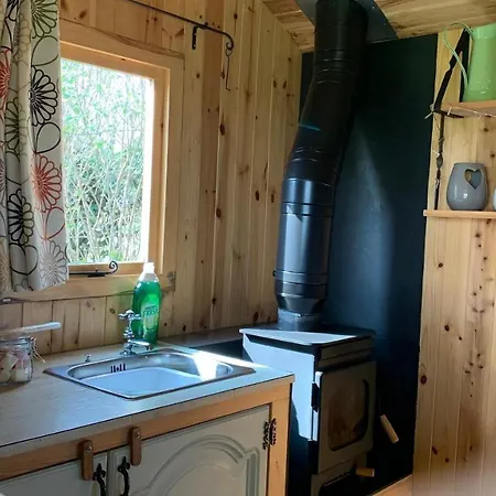 Willowdene Shepherds Hut Oswestry Exterior photo